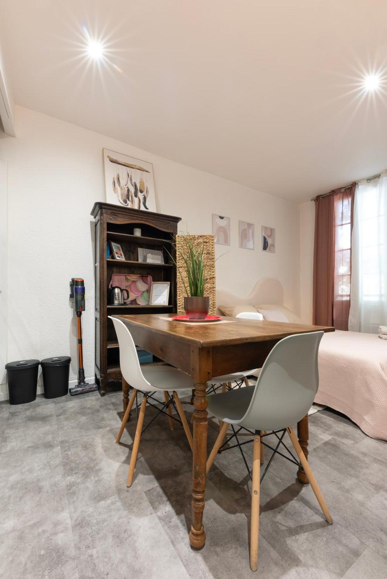 La Casita - Studio Confort Avec Parking Prive - Lit Douillet - Centre Uzes, Pont Du Gard المظهر الخارجي الصورة