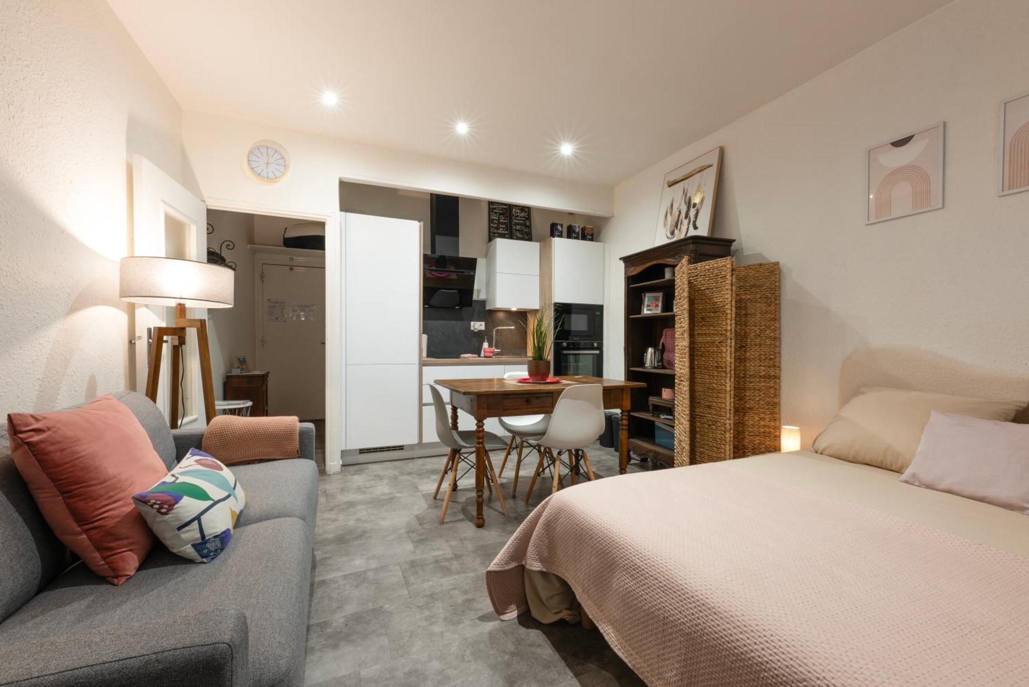 La Casita - Studio Confort Avec Parking Prive - Lit Douillet - Centre Uzes, Pont Du Gard المظهر الخارجي الصورة